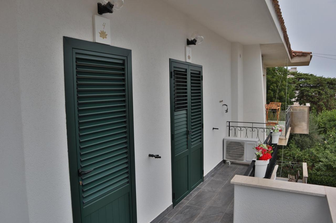 Fiore Di Loto Rooms Carini Εξωτερικό φωτογραφία