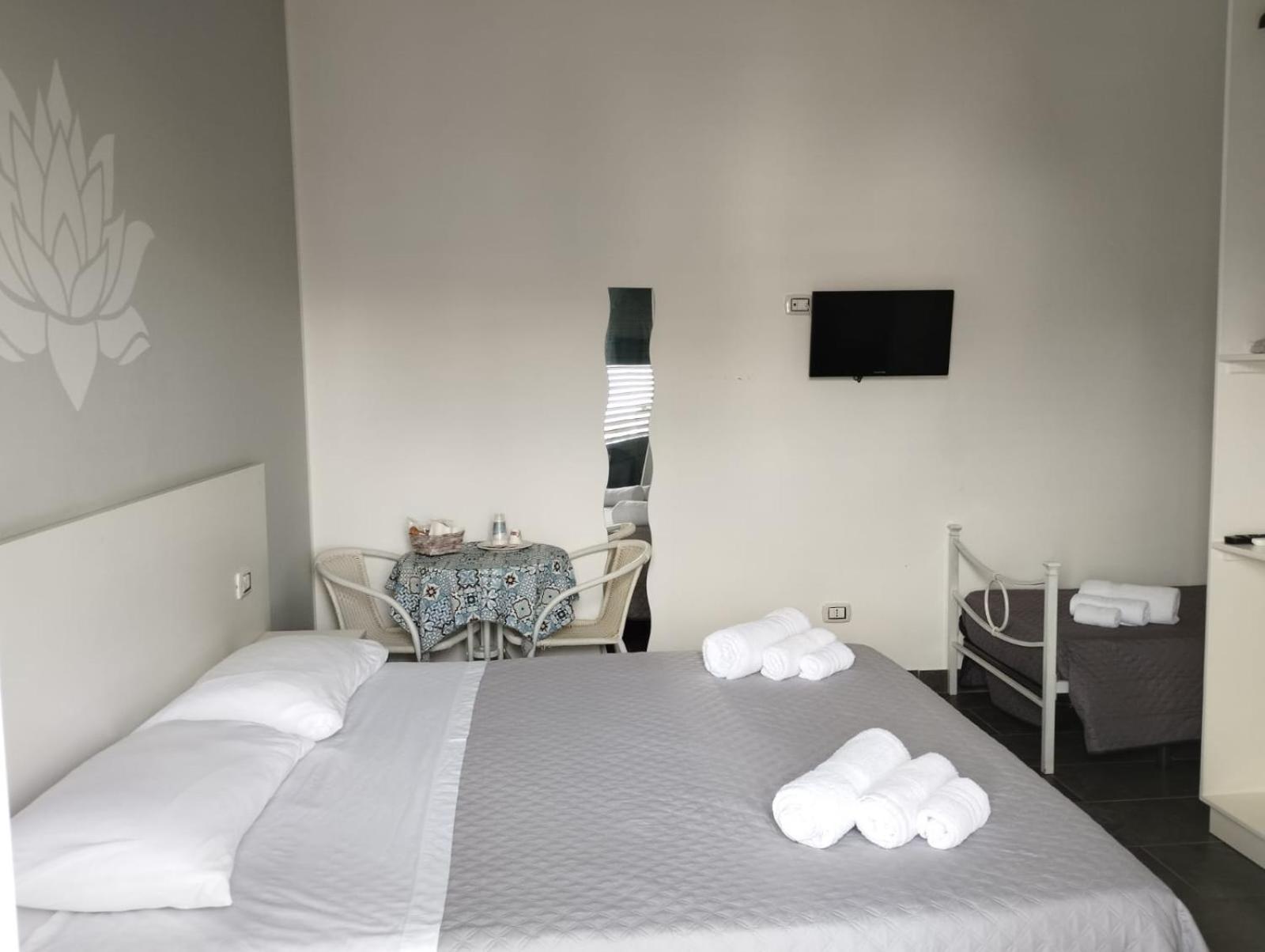 Fiore Di Loto Rooms Carini Εξωτερικό φωτογραφία